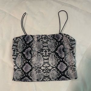 SNAKE SKIN CROPED TANK TOP